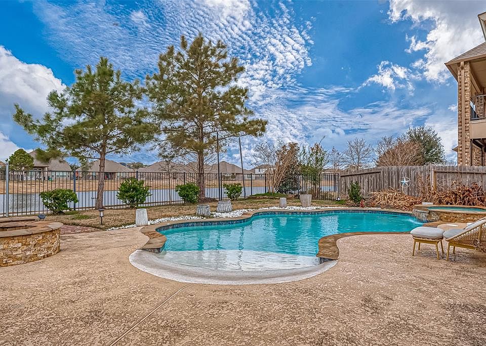 1st image of 619 Cypress Creek Lane