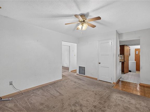 4th image of 648 Jacqueline Ave