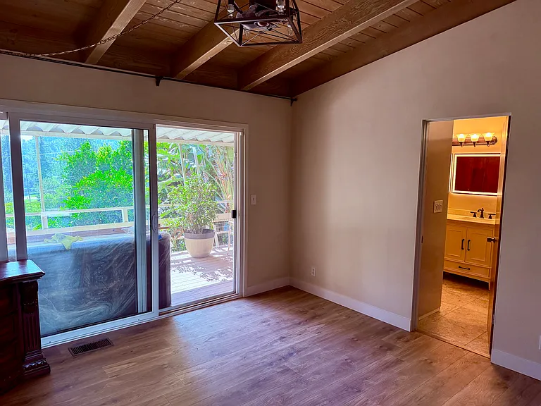 21451 Salamanca Ave — Photo 15