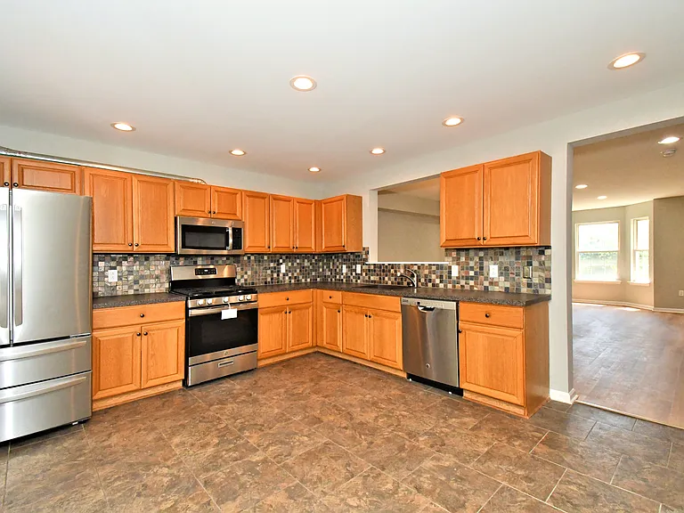 18 Norsham Way #1 — Photo 29