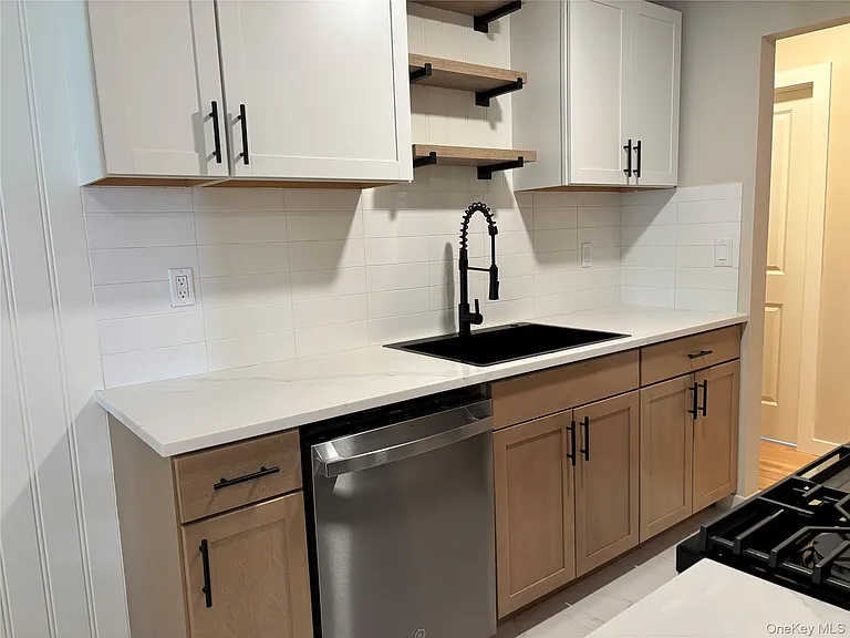452 Somerset Dr #F — Photo 7