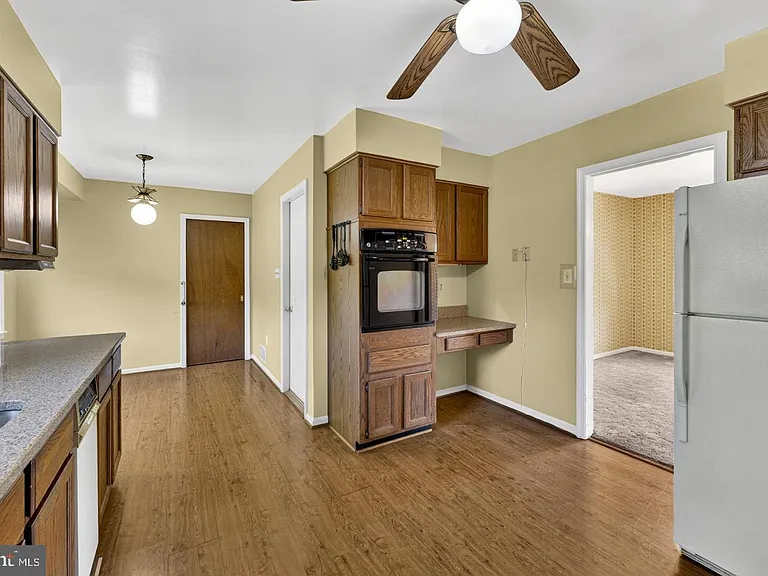 40297 Braddock Rd — Photo 11