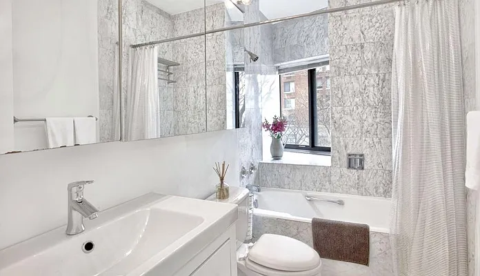 Rented by Triplemint | media 17