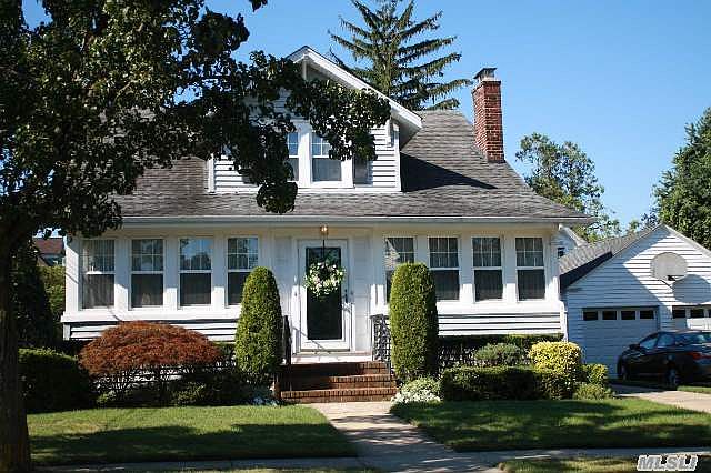 1st image of 20 Raymond St