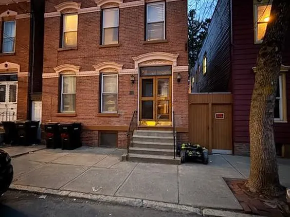 380 8th Street, Troy, NY 12180