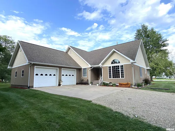 240 S Main St, Smithfield, IL 61477