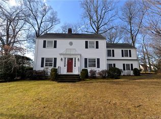228 Pepper Ridge Rd, Stamford, CT 06905