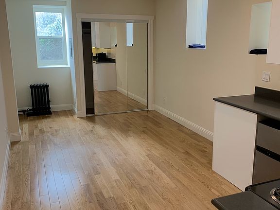 2nd image of 4740 Balboa St APT 211
