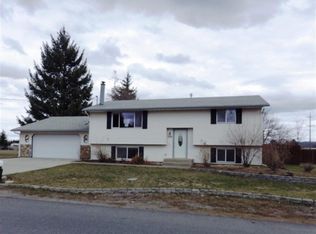 5208 N Vincent Rd, Newman Lake, WA 99025