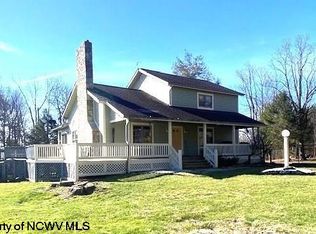 3326 Maryland Line Rd, Bruceton Mills, WV 26525