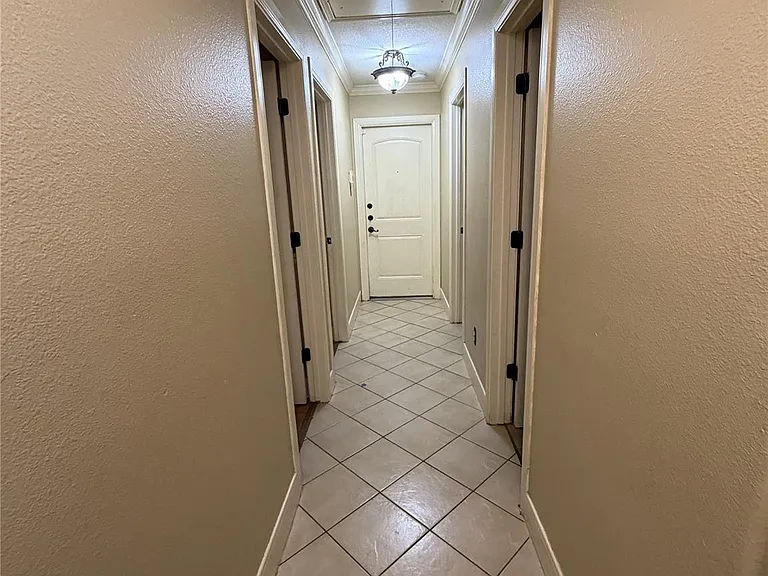 7811 Fall Glen Dr — Photo 9