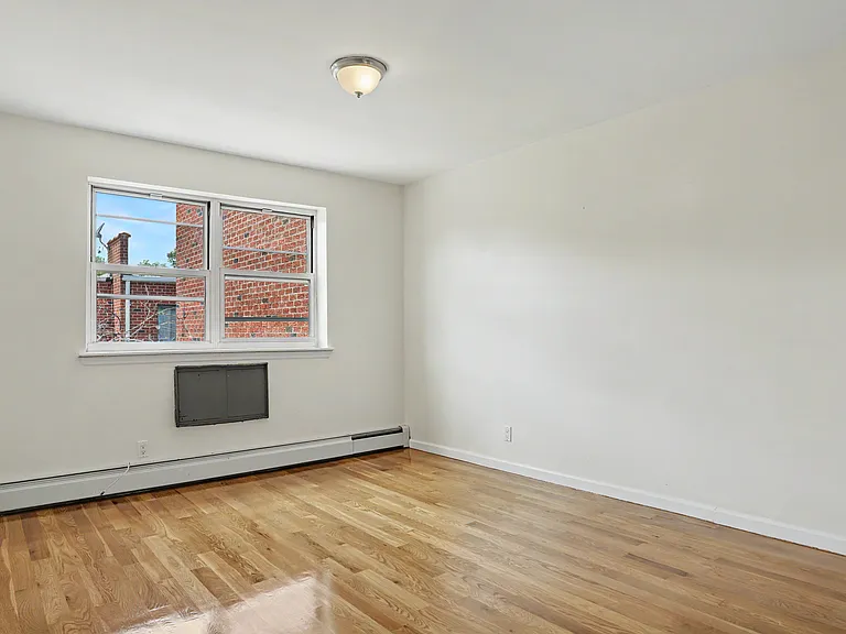 10310 92nd St #3 — Photo 11