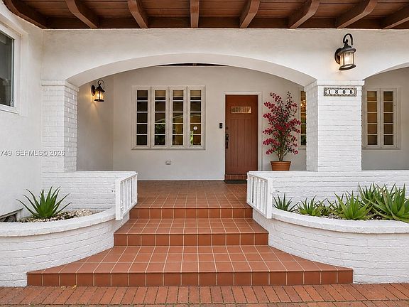 2nd image of 1808 Granada Blvd