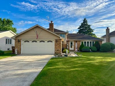 (Undisclosed Address), Willow Springs, IL, 60480