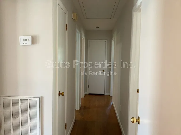 2402 Wellington St — Photo 7
