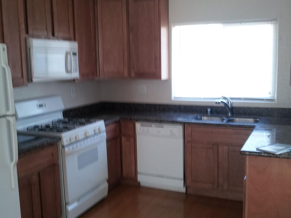 1st image of 113 Rainier Ln