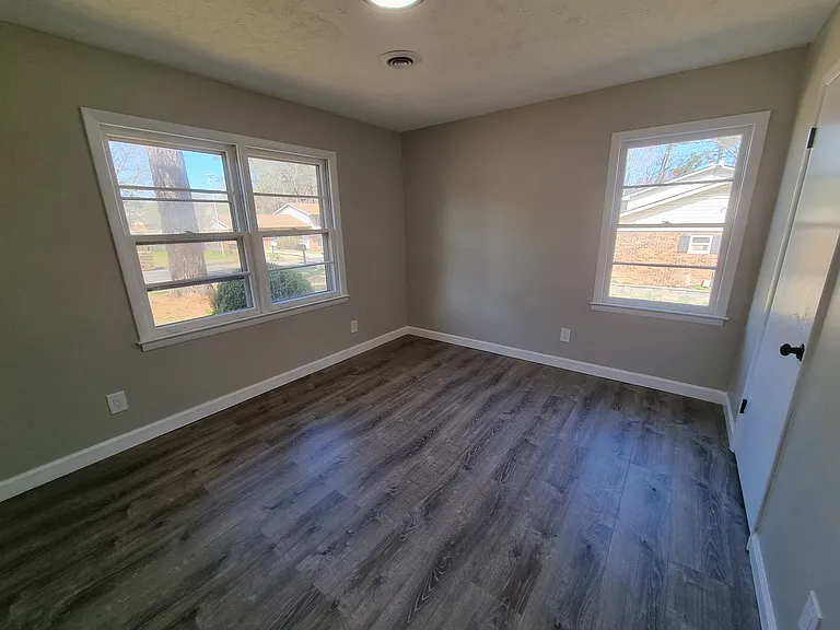 967 Sanchez Dr — Photo 8