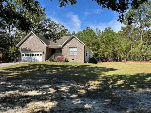 10 Wildwood Ln, Southern Pines, NC 27281