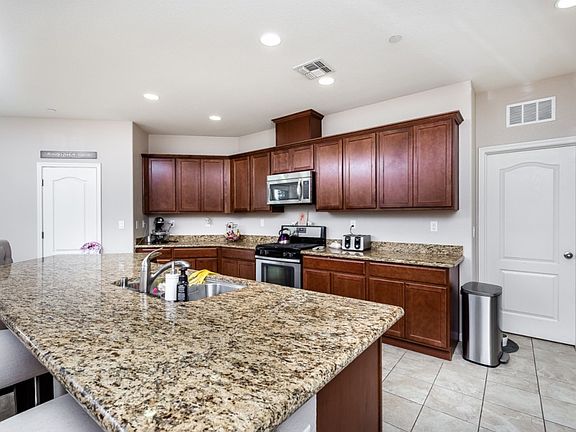 4th image of 316 Bramble Ct