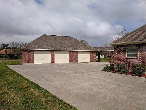 4th image of 650 Westwood Cir
