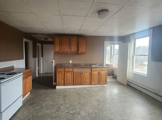 102 Knox St APT 4, Lewiston, ME 04240