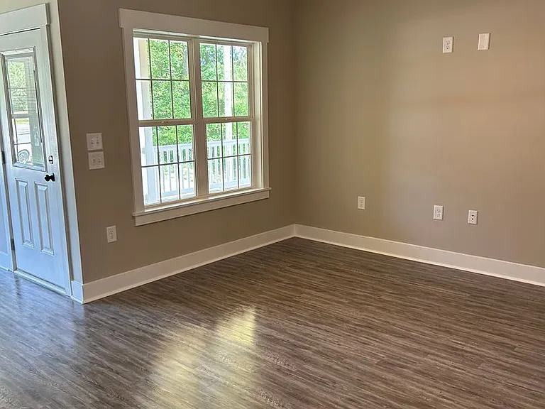 100 Nora Ln — Photo 18