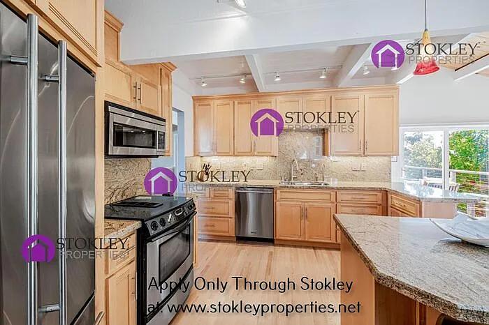 155 Farallon Ct — Photo 6