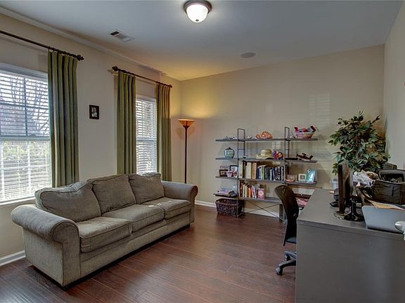 4th image of 6868 Pierless Ave