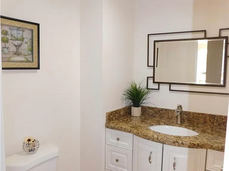2509 W Redondo Beach Blvd #25 — Photo 10