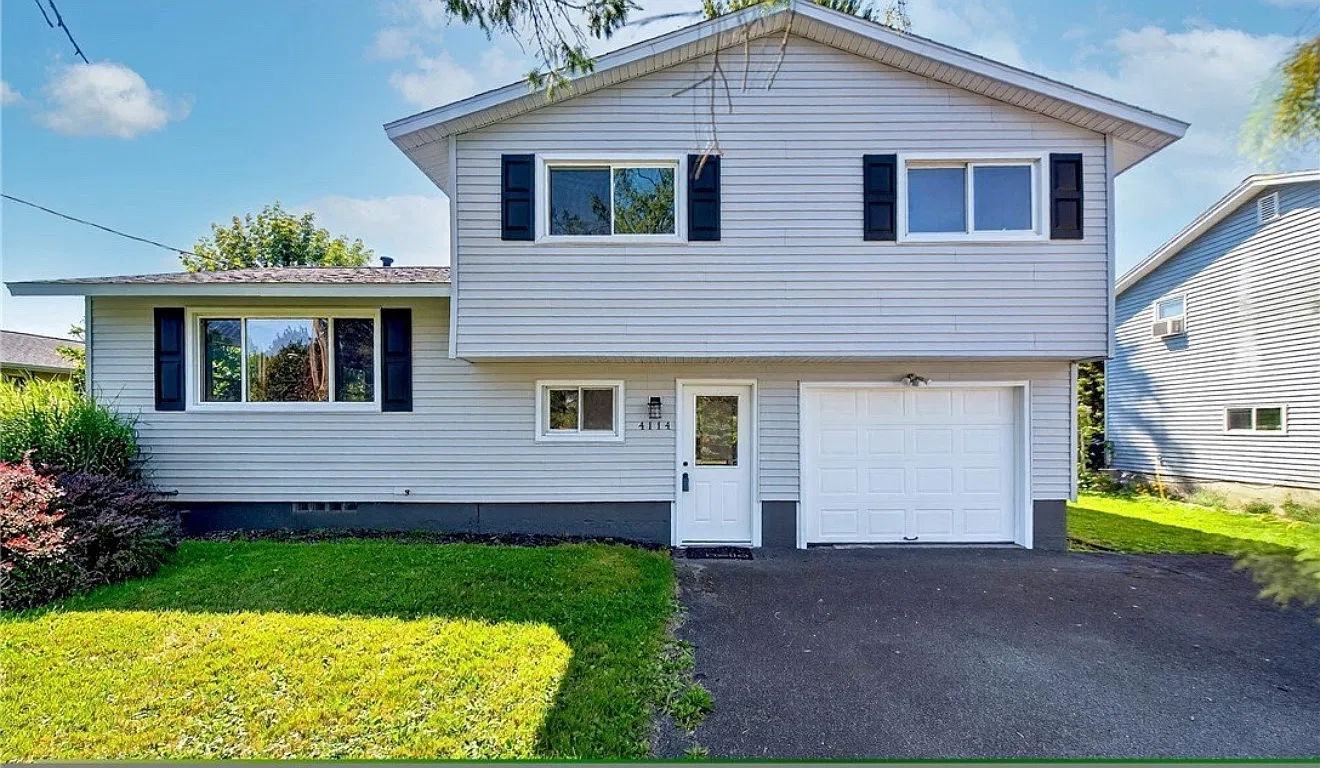 3 bed, 1320 sqft, $2,600 — Photo 2