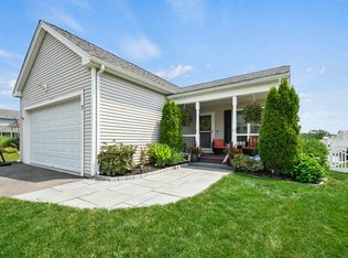 7 Candlelight Ln, Bellingham, MA 02019