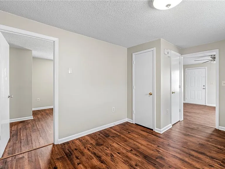 104 S Raleigh St — Photo 15