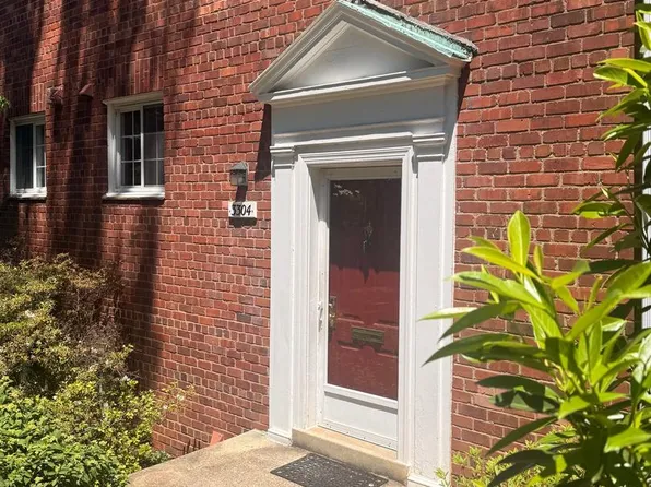 3304 Gunston Rd, Alexandria, VA 22302