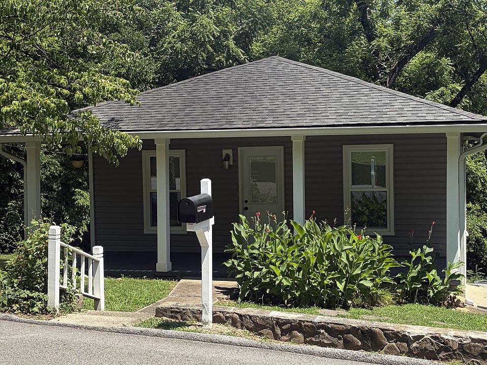 1st image of 2614 Berkley Dr