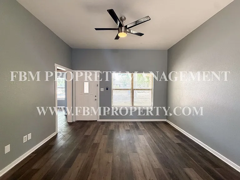 808 Metropolitan Ave — Photo 3