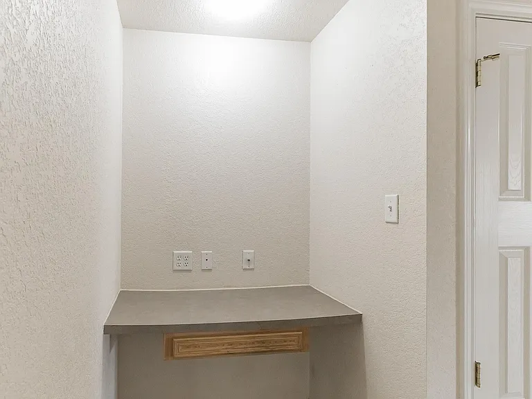 319 Cedar Ridge Dr #A — Photo 15