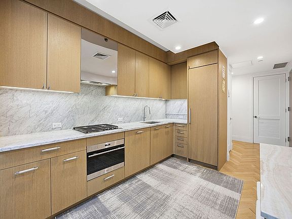 2nd image of 300 W 122nd St #5R