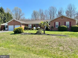 137 W Quail Ln, La Plata, MD 20646