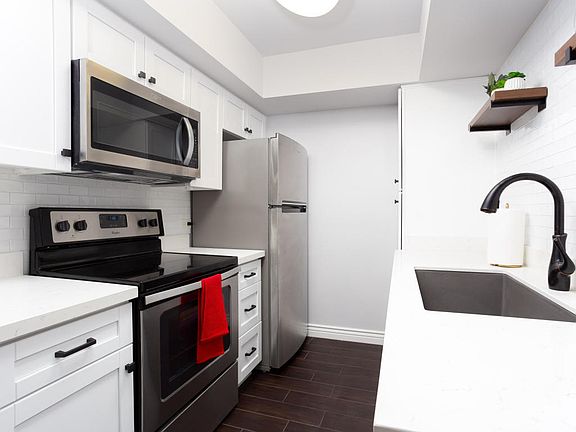 3rd image of 7350 N Via Paseo Del Sur APT Q209