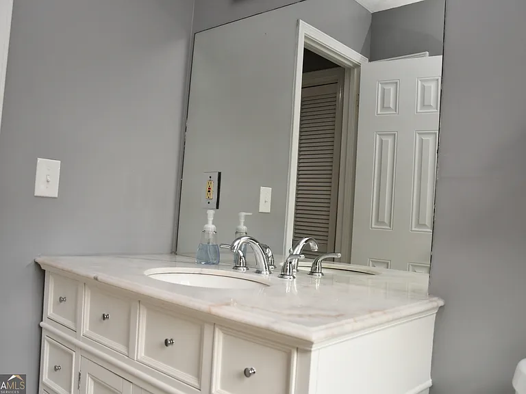 5932 Homestead Cir — Photo 49