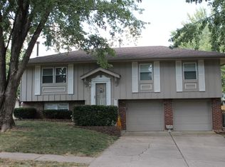 1904 SW 5th St, Lees Summit, MO 64081