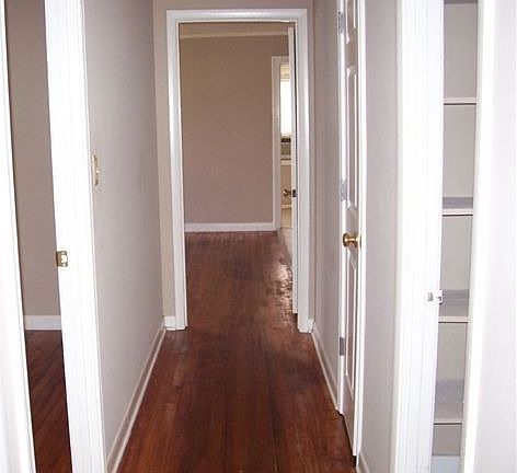 5th image of 100 E Dogwood Dr