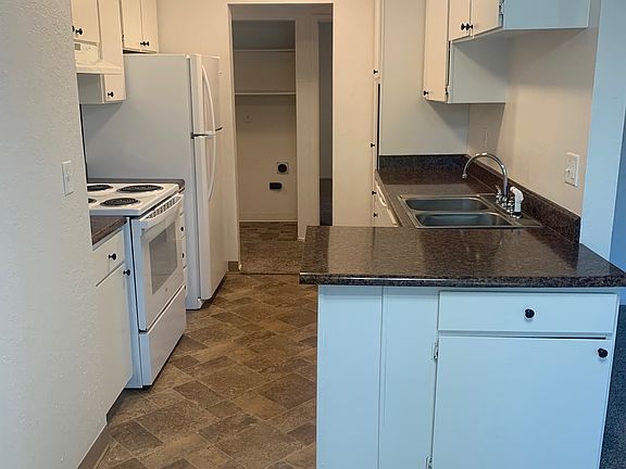 2nd image of 700 Crater Lake Ave #17327328