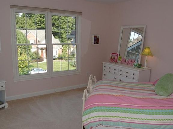 5th image of 4805 S Woods Edge Dr