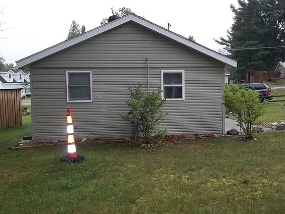 3rd image of 10427 Ford Dr