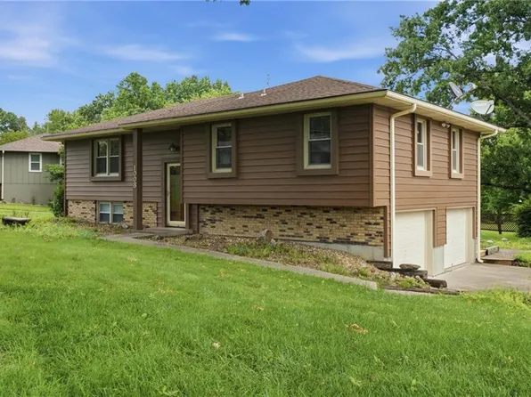 N Garner St, Richmond, MO 64085