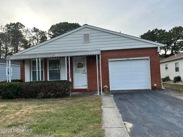 3 Chopin Court, Toms River, NJ 08757