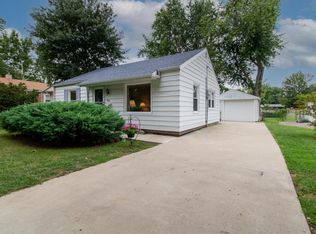 811 Livingston Dr, Normal, IL 61761