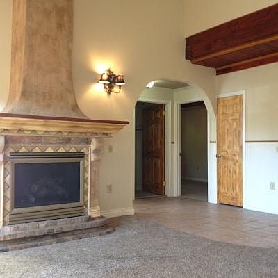 5th image of 2200 Santa Fe Ave APT B