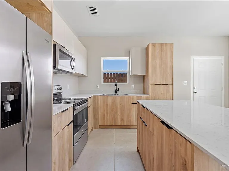 307 W Campeche Ave #3 — Photo 5